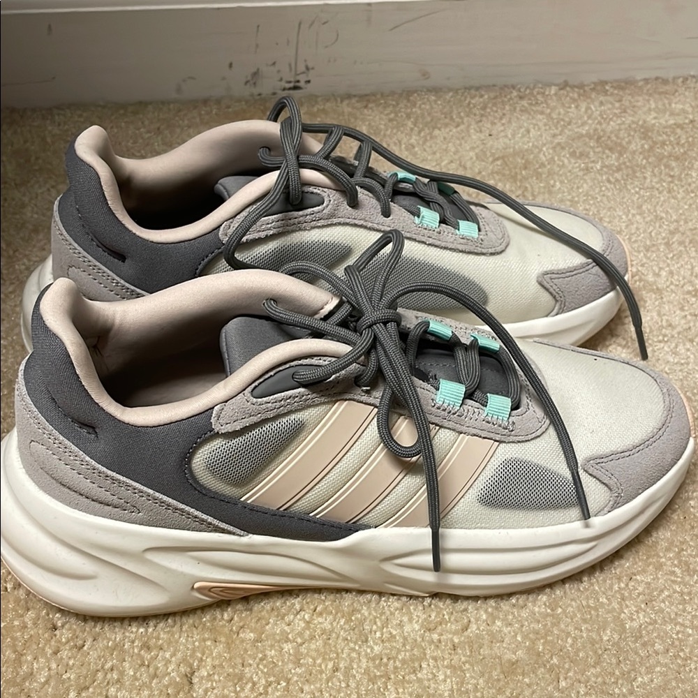Adidas Women's Gray and Cream Sneakers with Mint Accents women’s 9 never worn